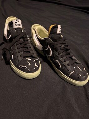 Nike Black with Light Green Accent Low-Top Sneakers